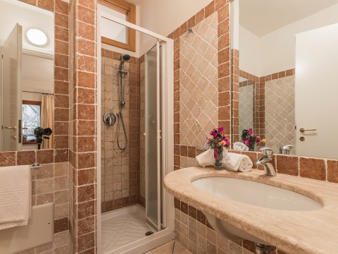 bagno_della_camera_da_letto.jpg